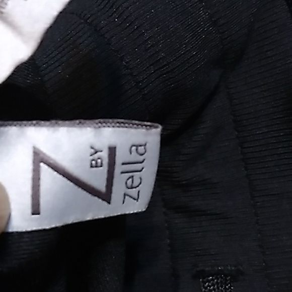 The pants are shiny and a slim jogger - Picture 5 of 8